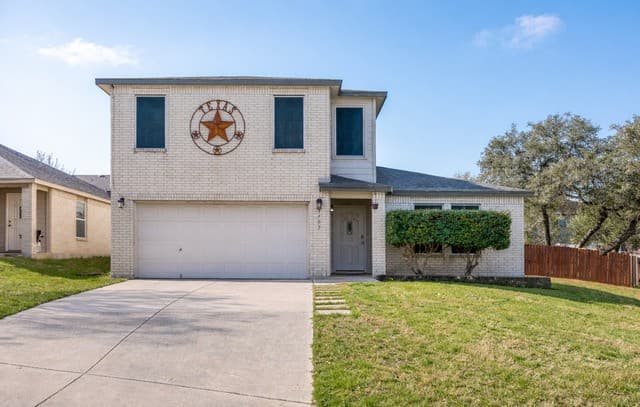 4-bedroom rental at 1702 Twilight in San Antonio, TX — photo 1