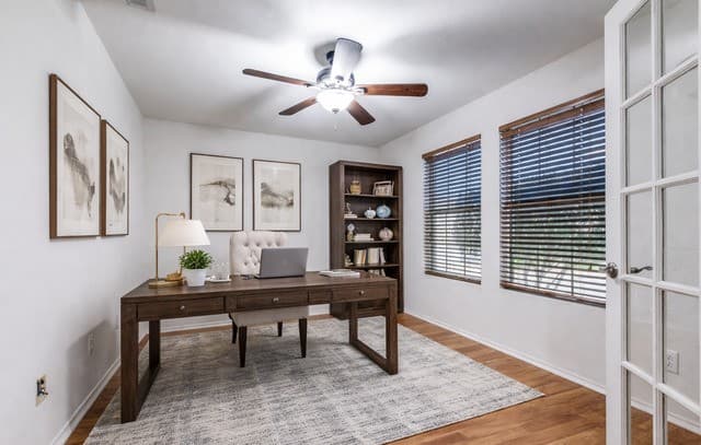 4-bedroom rental at 1702 Twilight in San Antonio, TX — photo 4