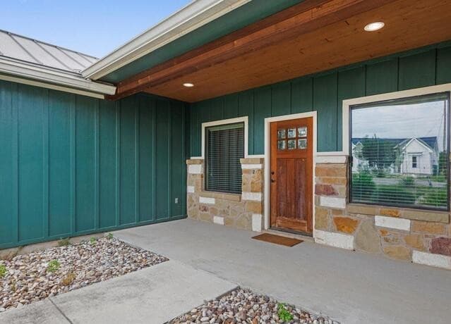 Home for sale at 774 Mockingbird Cv in Spring Branch, TX — photo 5