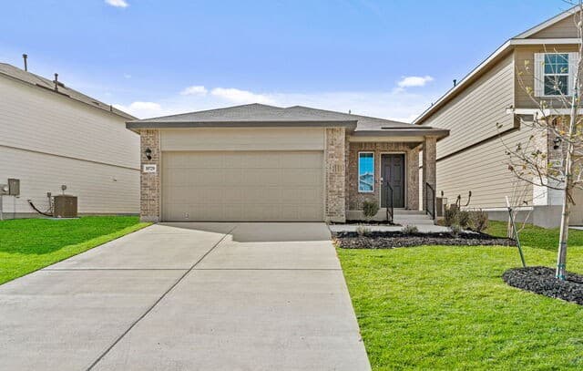 3-bedroom rental at 10729 Dazzle in San Antonio, TX — photo 1