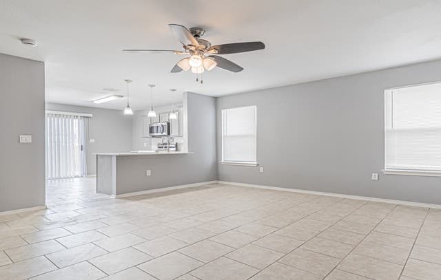 3-bedroom rental at 6711 Dragon Tooth in San Antonio, TX — photo 4