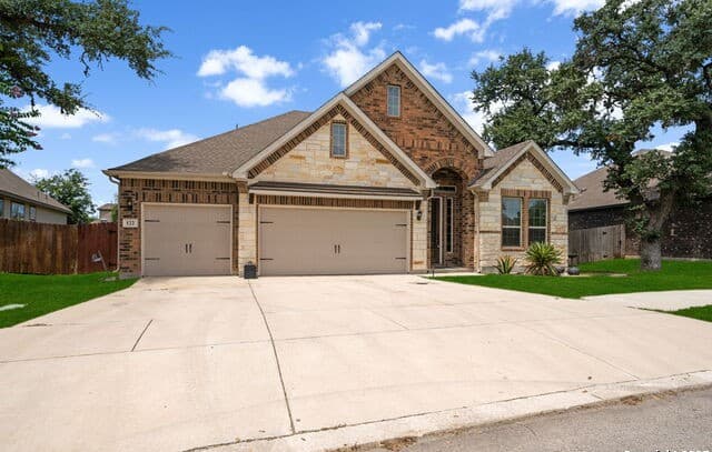 4-bedroom rental at 122 Noble Woods in Boerne, TX — photo 2