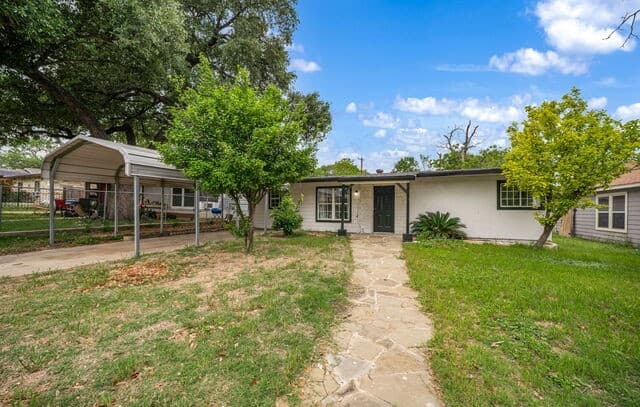 2-bedroom rental at 167 Bangor in San Antonio, TX — photo 1