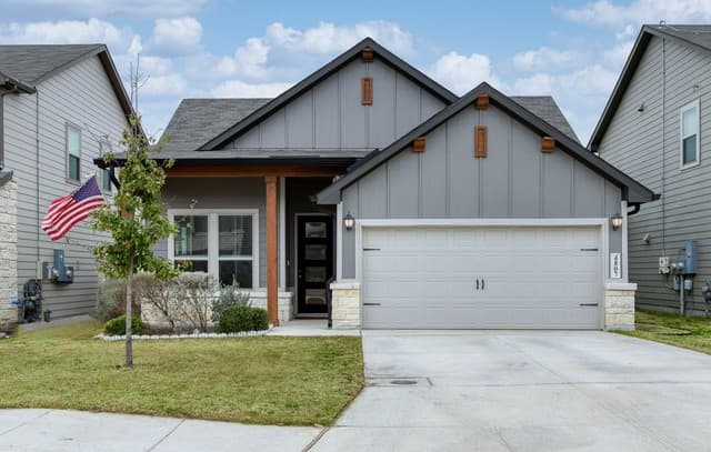 3-bedroom rental at 4807 Night Herder in St Hedwig, TX — photo 1