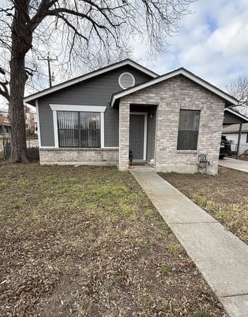 3-bedroom rental at 532 Montana in San Antonio, TX — photo 1