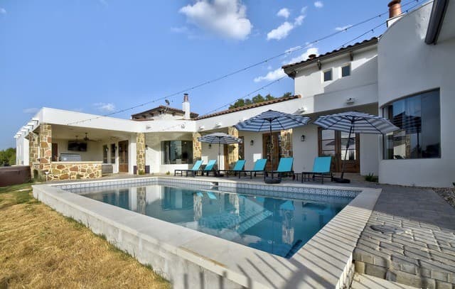 Home for sale at 202 Waterstone Pkwy in Boerne, TX — photo 2
