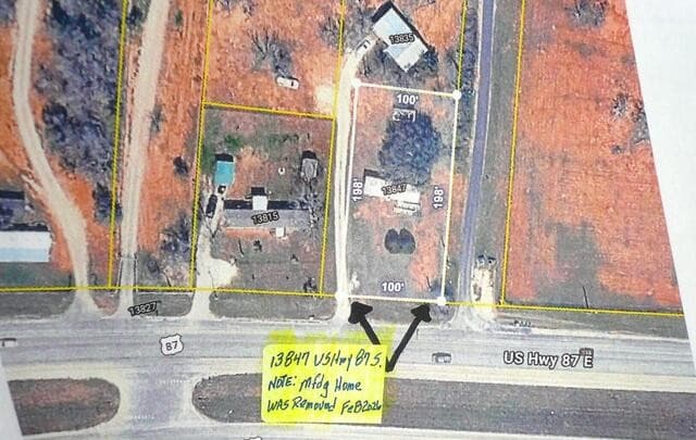 rental at 13847 Us Highway 87 South in Adkins, TX — photo 4