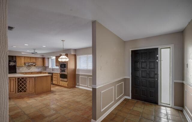 Home for sale at 602 Moorside in Windcrest, TX — photo 4