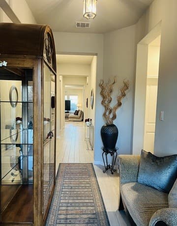 4-bedroom rental at 15003 Whitton Way in San Antonio, TX — photo 2