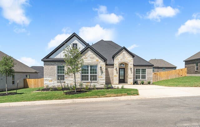 3-bedroom rental at 305 Lawrence Drive in Castroville, TX — photo 1