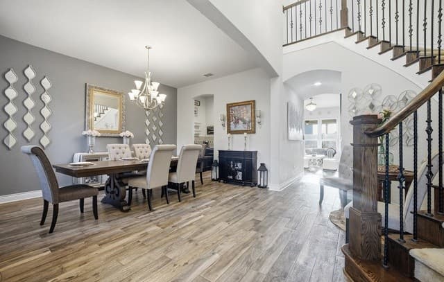 5-bedroom rental at 25737 Comanche in San Antonio, TX — photo 3