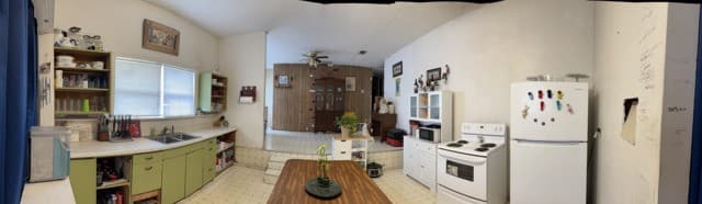 3-bedroom rental at 114 6th in Natalia, TX — photo 3