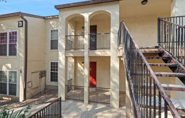 2-bedroom rental at 8702 Village Dr Unit 302 in San Antonio, TX — photo 2
