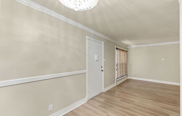 2-bedroom rental at 8702 Village Dr Unit 302 in San Antonio, TX — photo 5