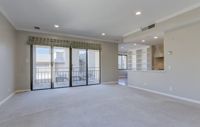 1-bedroom rental at 4001 N New Braunfels Unit APT 204A in San Antonio, TX — photo 4