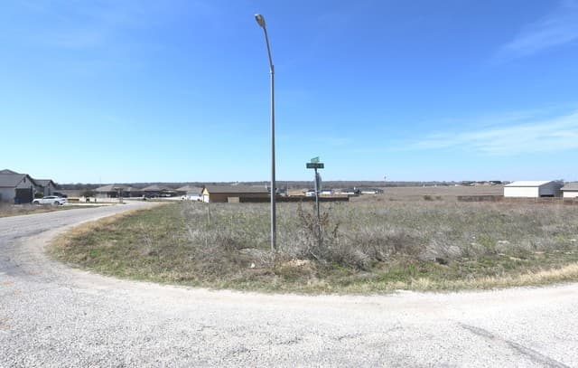 rental at 101 Turnberry Dr in La Vernia, TX — photo 3