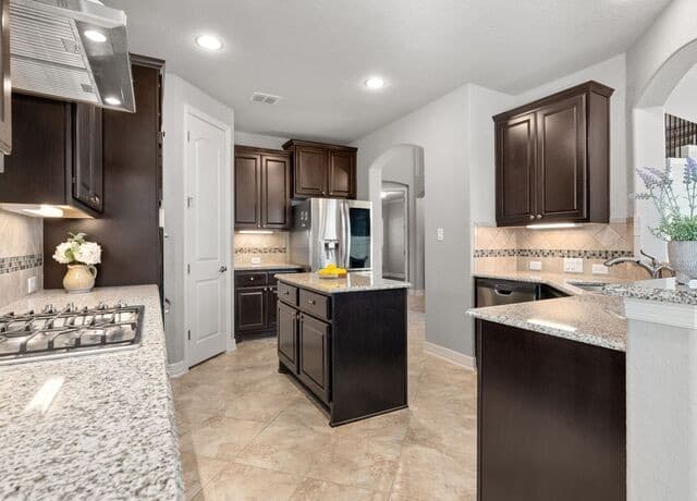 4-bedroom rental at 8622 Gelvani Vina in Boerne, TX — photo 3