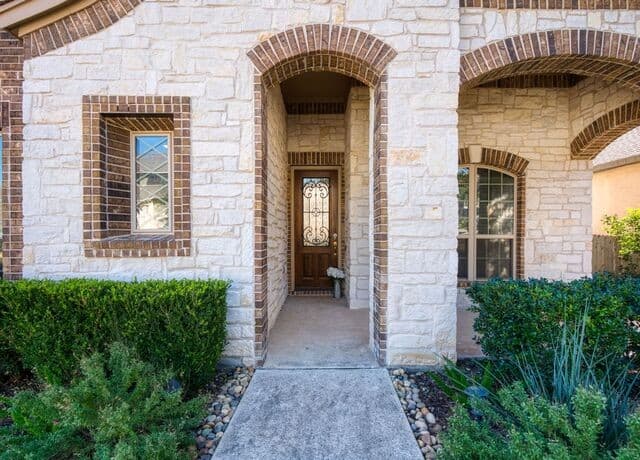 4-bedroom rental at 8622 Gelvani Vina in Boerne, TX — photo 5
