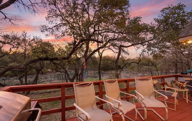 4-bedroom rental at 541 Saxet Trl in Spring Branch, TX — photo 3