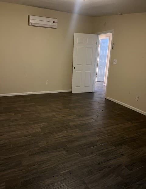 2-bedroom rental at 4419 N Hein Unit 3 in San Antonio, TX — photo 3