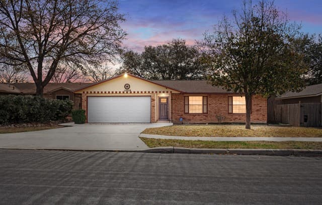 3-bedroom rental at 13939 Brantley in San Antonio, TX — photo 1
