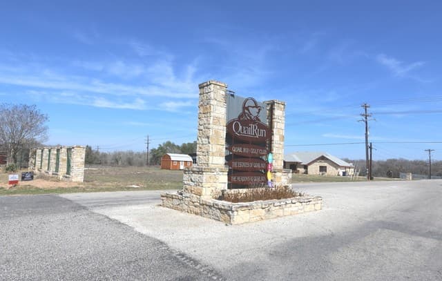 rental at 169 Pine Valley Dr in La Vernia, TX — photo 1