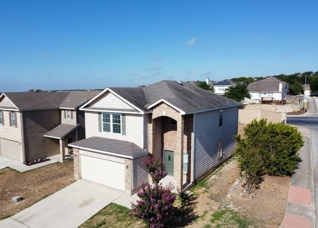 4-bedroom rental at 25447 Longbranch Run in San Antonio, TX — photo 1