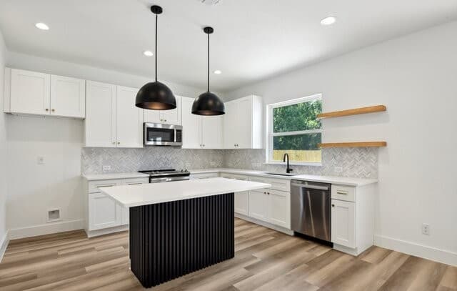 Home for sale at 1934 Lamar St in San Antonio, TX — photo 2