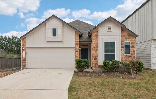 3-bedroom rental at 12703 Arya Way in San Antonio, TX — photo 2