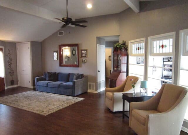 3-bedroom rental at 7911 Forest Cabin in Live Oak, TX — photo 4