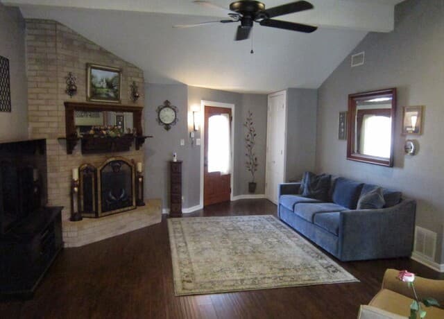 3-bedroom rental at 7911 Forest Cabin in Live Oak, TX — photo 5