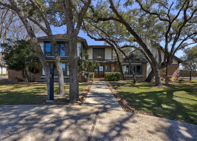 4-bedroom rental at 29540 Red Bud Hill in Boerne, TX — photo 1