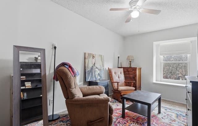 3-bedroom rental at 8407 Timber Crest in San Antonio, TX — photo 5
