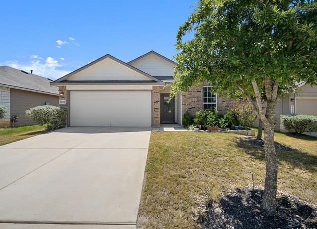 3-bedroom rental at 5022 Dancing Gopher in San Antonio, TX — photo 1