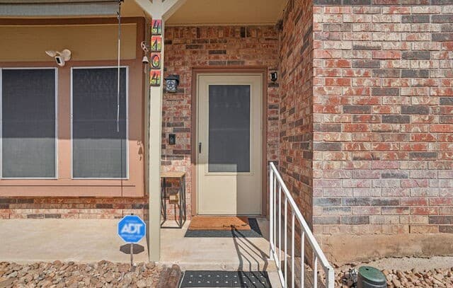 2-bedroom rental at 7880 Micron Unit 4104 in San Antonio, TX — photo 2
