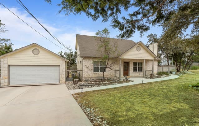 Home for sale at 1620 Point Vw in Spring Branch, TX — photo 3