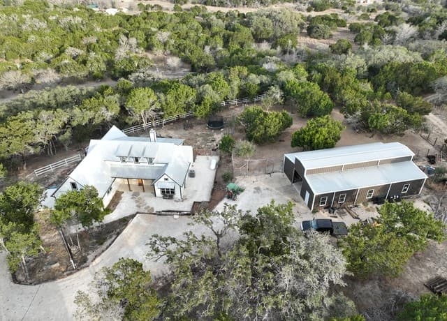 3-bedroom rental at 585 English Hollow in Bandera, TX — photo 1
