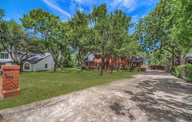 4-bedroom rental at 3035 Laura Lee Way in San Antonio, TX — photo 3