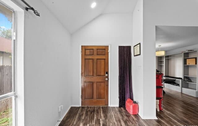 5-bedroom rental at 4307 Lakebend West in San Antonio, TX — photo 5