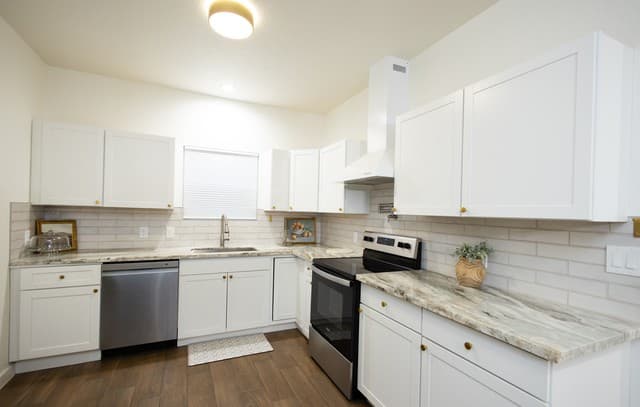 3-bedroom rental at 2215 Lake Louise in San Antonio, TX — photo 5