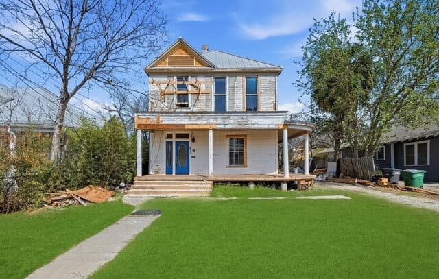 6-bedroom rental at 611 Mason St in San Antonio, TX — photo 3