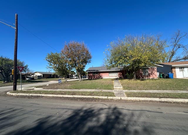 2-bedroom rental at 4903 Bernadine in San Antonio, TX — photo 1