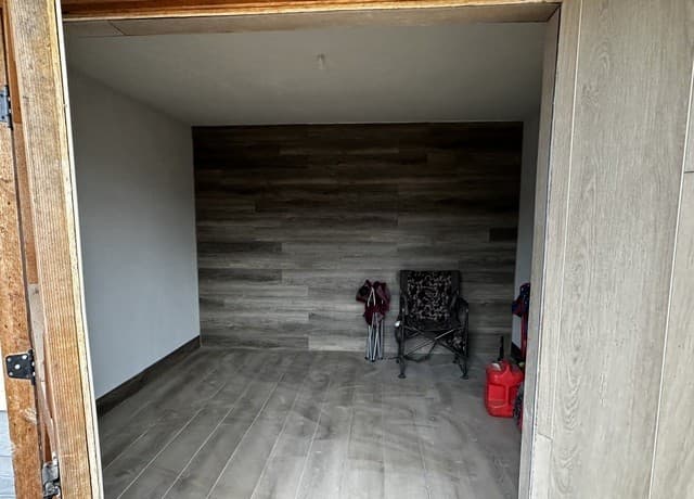 rental at 1083 County Road 6610 in Devine, TX — photo 5