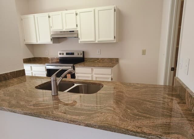3-bedroom rental at 9811 Autumn Star in San Antonio, TX — photo 4