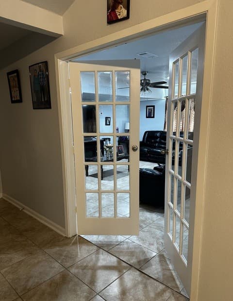 3-bedroom rental at 5407 Timbermont Drive in San Antonio, TX — photo 4