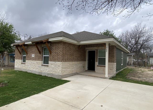 3-bedroom rental at 723 S San Bernardo Ave in San Antonio, TX — photo 1