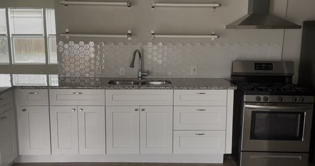 2-bedroom rental at 106 Kipling in San Antonio, TX — photo 2