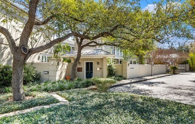 3-bedroom rental at 122 Chester Unit APT 2 in San Antonio, TX — photo 2
