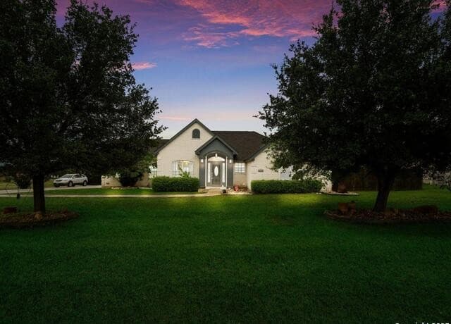 3-bedroom rental at 8612 Quail Ridge in San Antonio, TX — photo 2