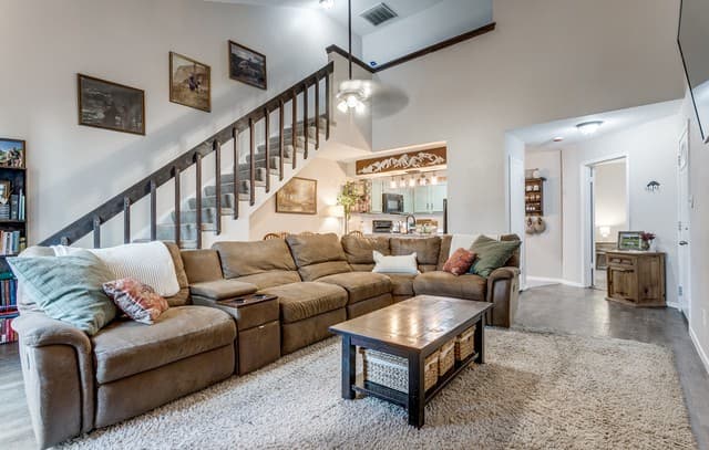 2-bedroom rental at 10527 Perrin Beitel Unit C205 in San Antonio, TX — photo 1